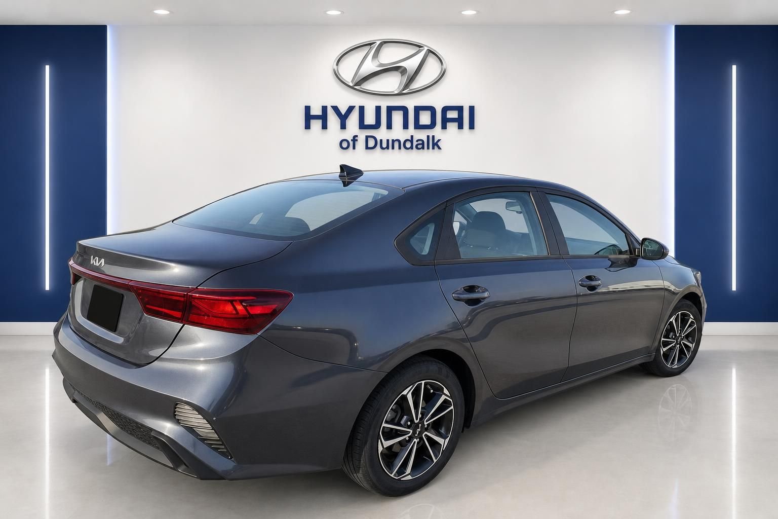 Used 2023 Gray Kia LXS image 4