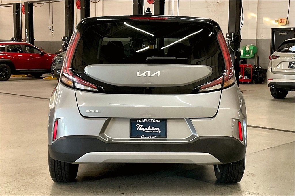 2023 KIA SOUL - Image 2