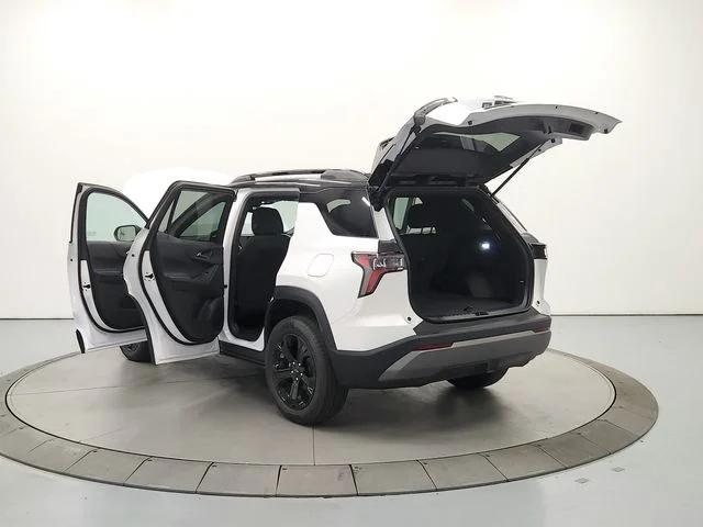 New 2027 White Chevrolet LT image 14