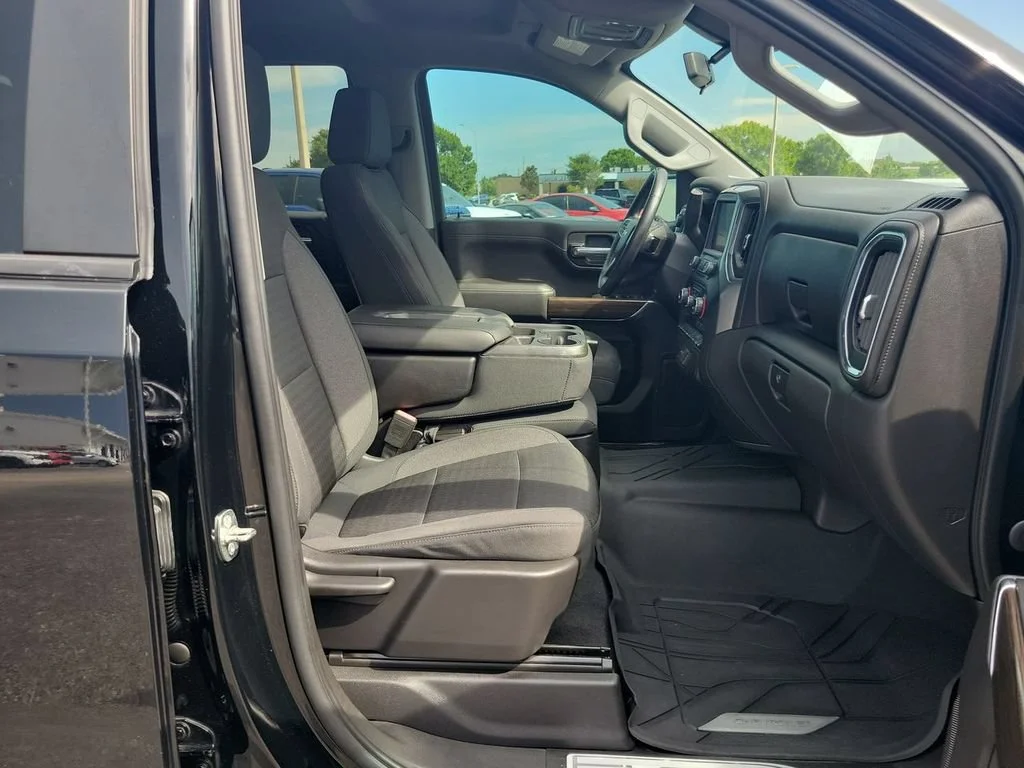 Certified Used 2020 BLACK Chevrolet LT image 27