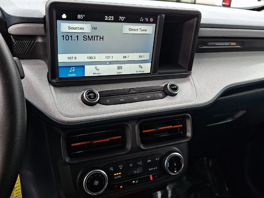 Used 2023 Atlas Blue Metallic Ford XLT image 24