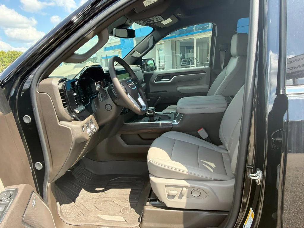 New 2026 Onyx Black GMC SLT image 14