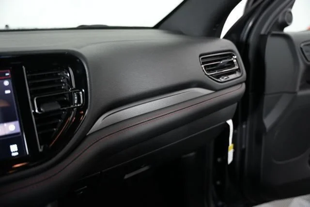 New 2026 Diamond Black Clear-Coat Exterior Paint Dodge GT Plus image 13