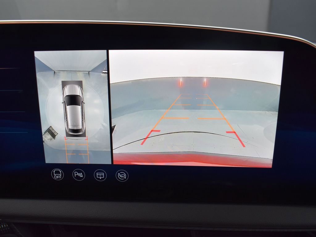 2025 CADILLAC OPTIQ - Image 24