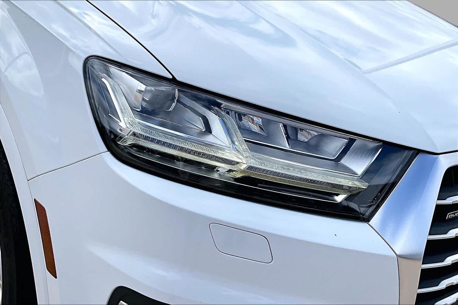 Used 2018 Glacier White Metallic Audi Prestige image 26