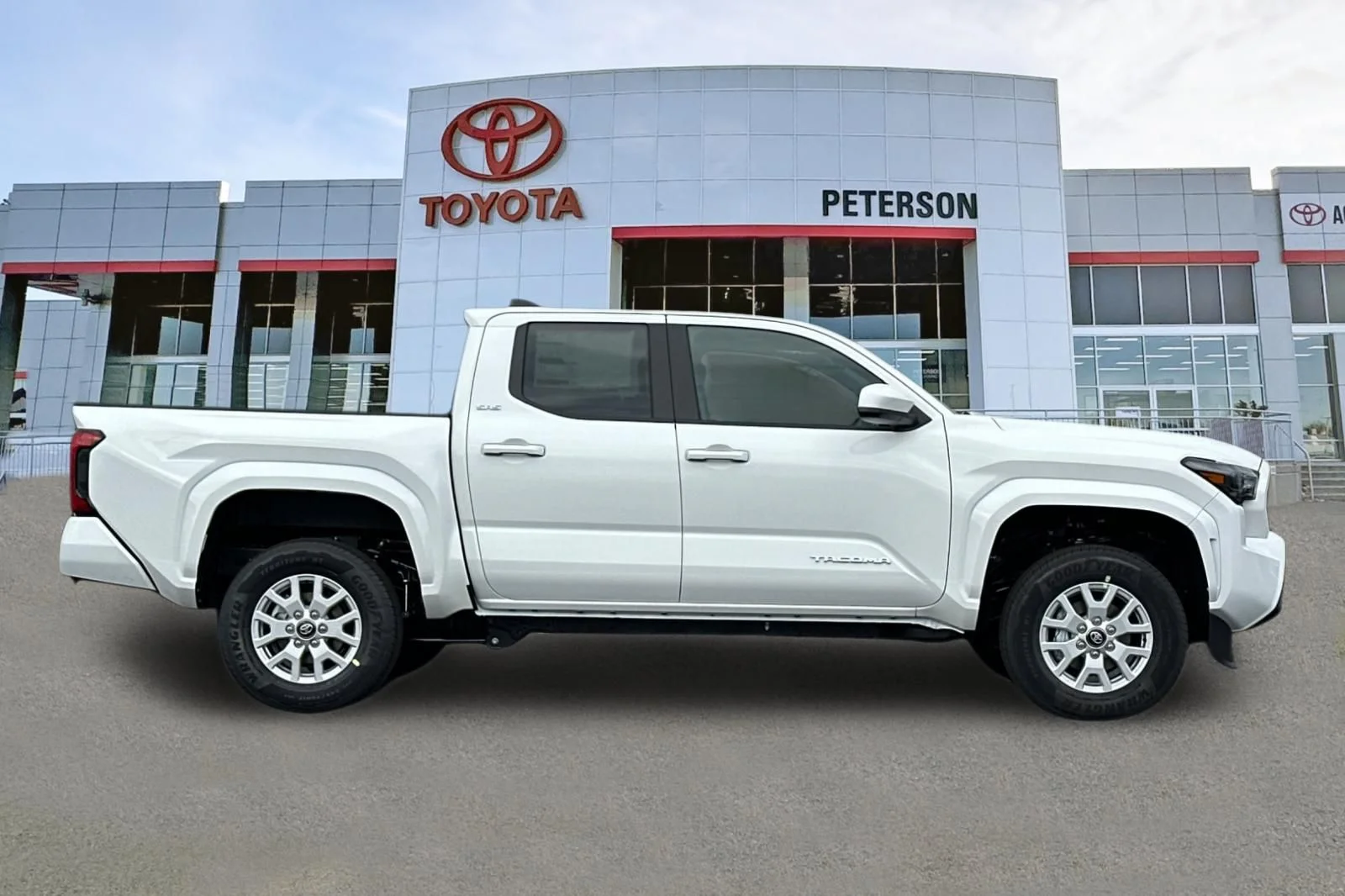 New 2026 White Toyota SR5 image 3