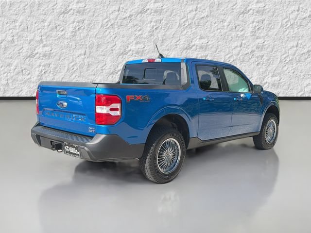 Used 2022 Blue Metallic Ford LARIAT image 3