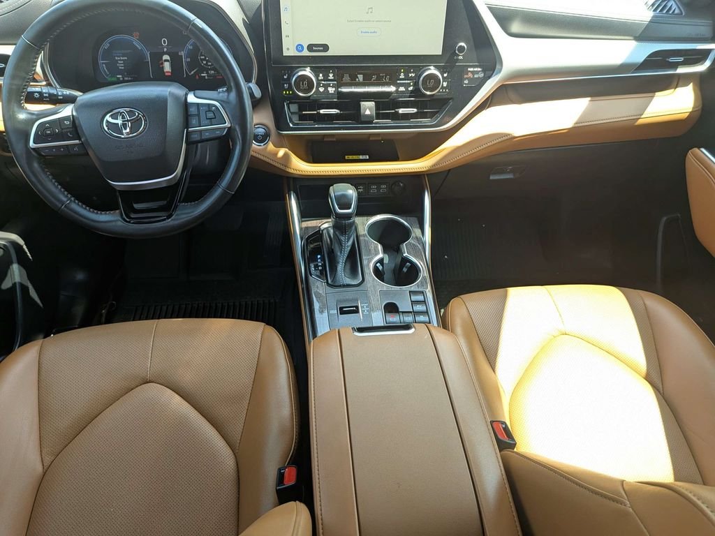 Used 2023 Gray Toyota Platinum image 21