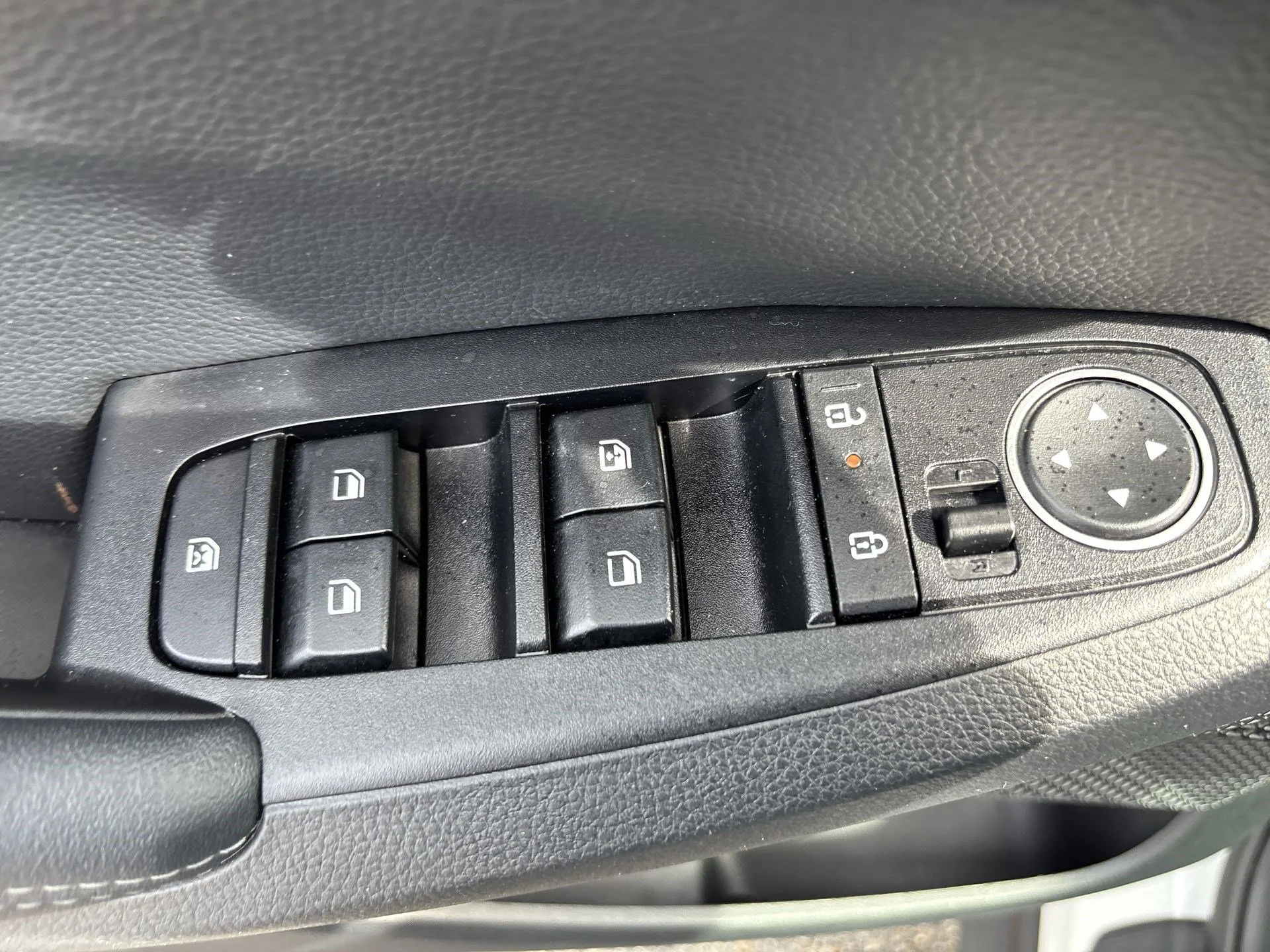Certified Used 2024 Snow White Pearl Kia EX image 15