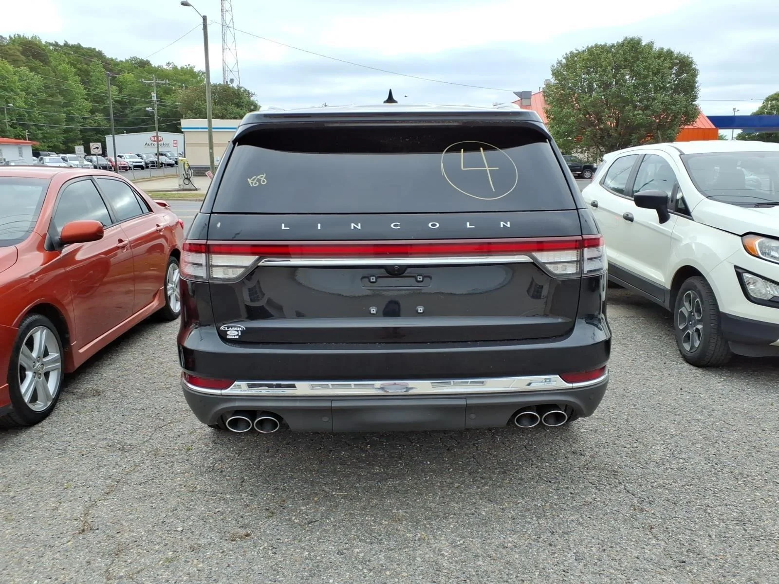 Used 2020 Infinite Black Metallic Lincoln Reserve image 5