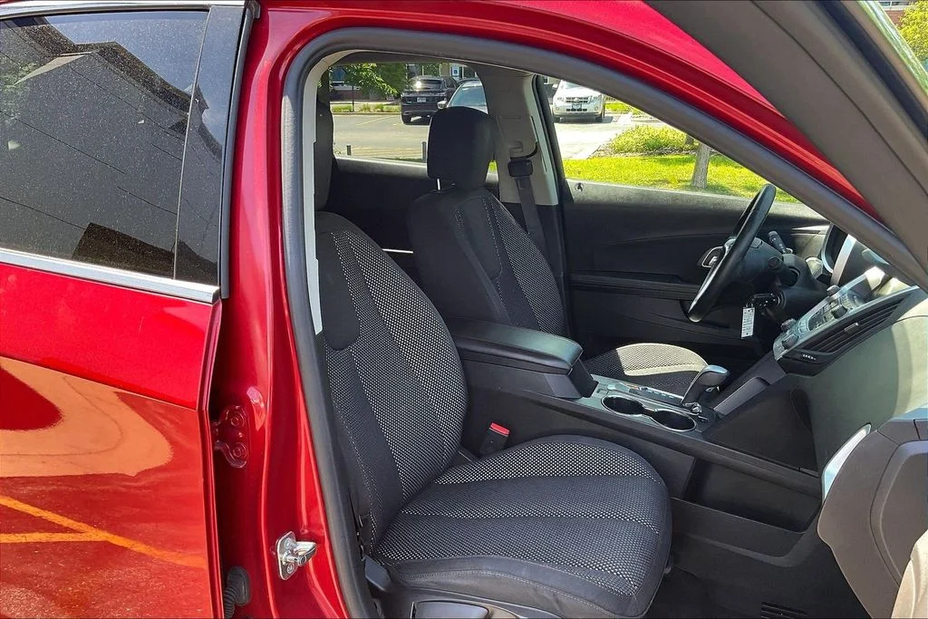 Used 2013 Red Chevrolet LT image 7