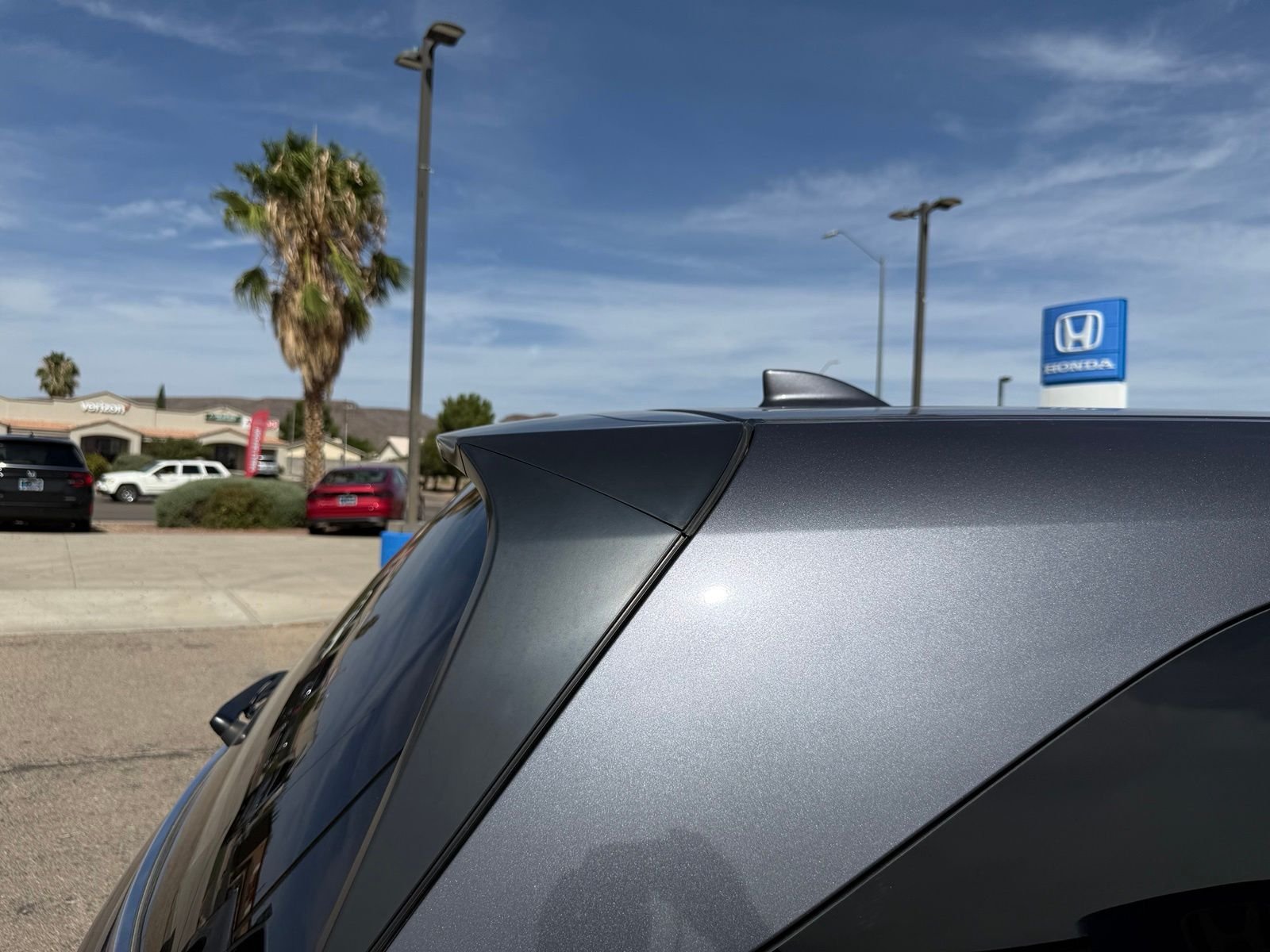 Used 2025 Solar Silver Metallic Honda EX-L image 6
