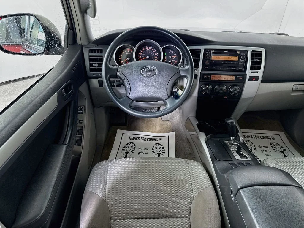 Used 2007 Salsa Red Pearl Toyota SR5 image 3
