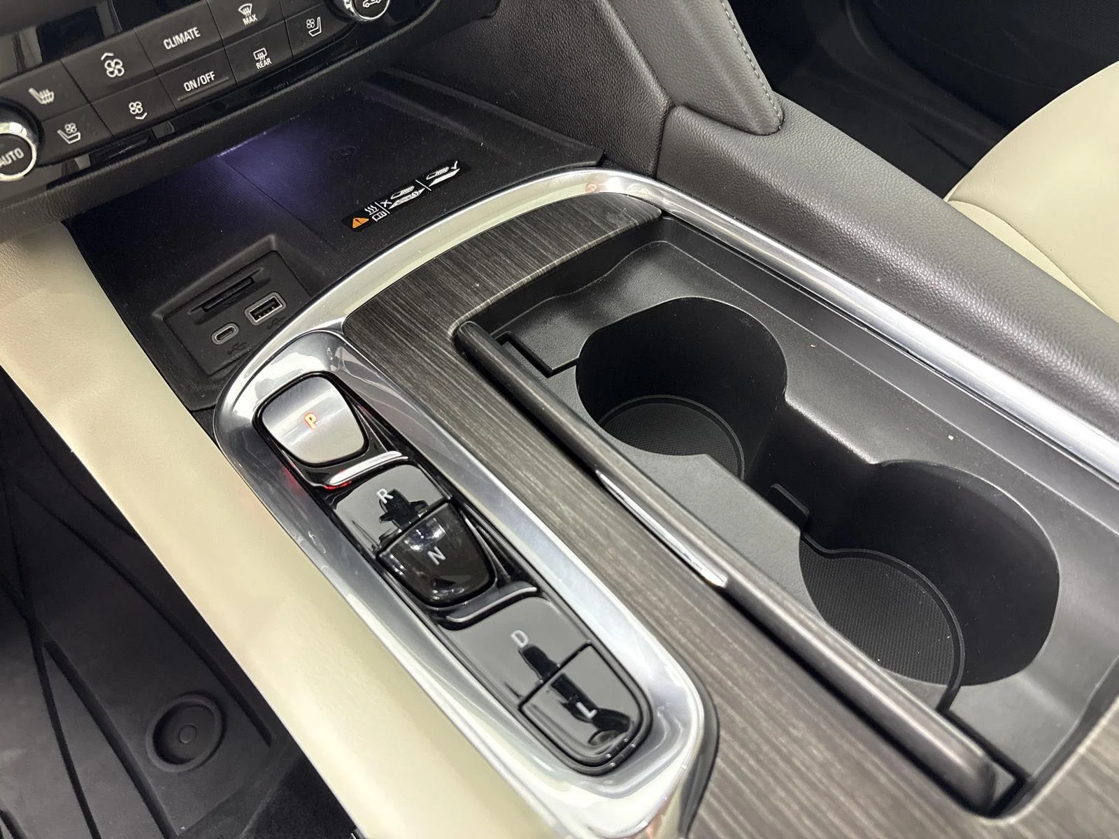 Used 2023 Moonstone Gray Metallic Buick Avenir image 10