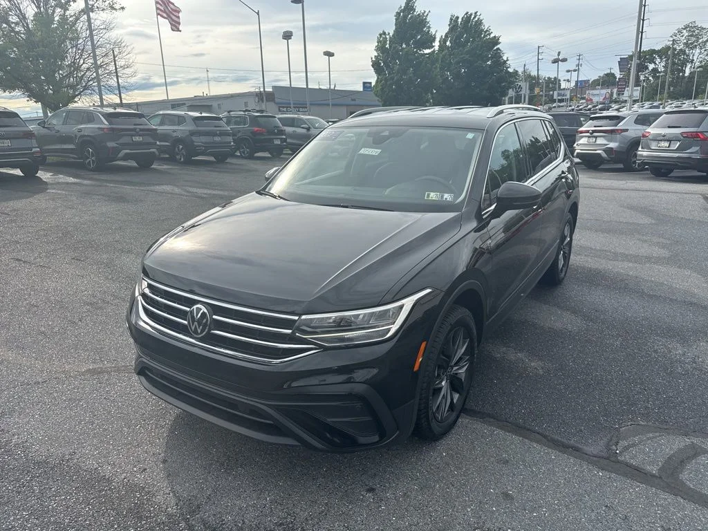 Certified Used 2022 Black Volkswagen 2.0T SE image 9