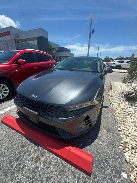 Used 2021 Gray Kia EX image 3