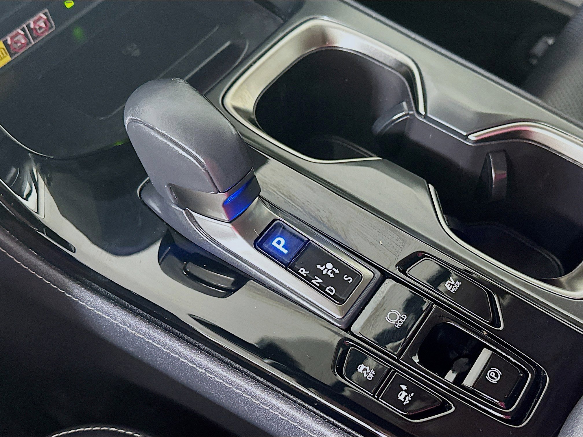 2022 Lexus NX Hybrid 350h - Photo 16