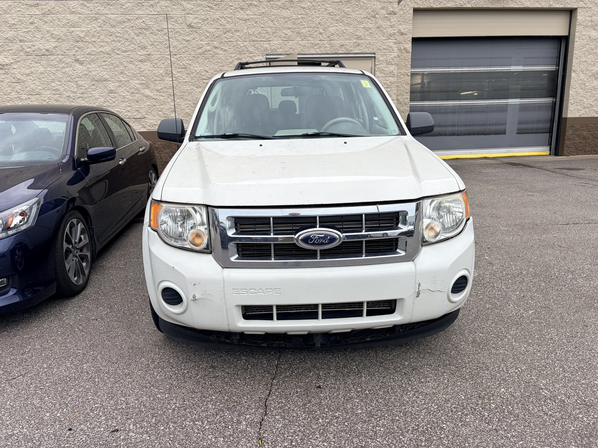 Used 2010 Oxford White (Fleet) Ford XLS image 8
