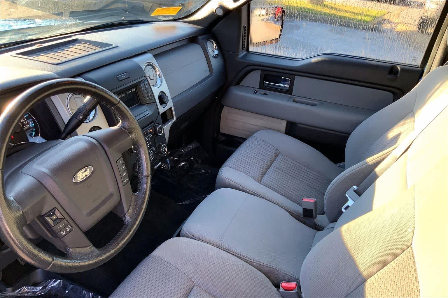 Used 2014 Blue Flame Metallic Ford XLT image 15
