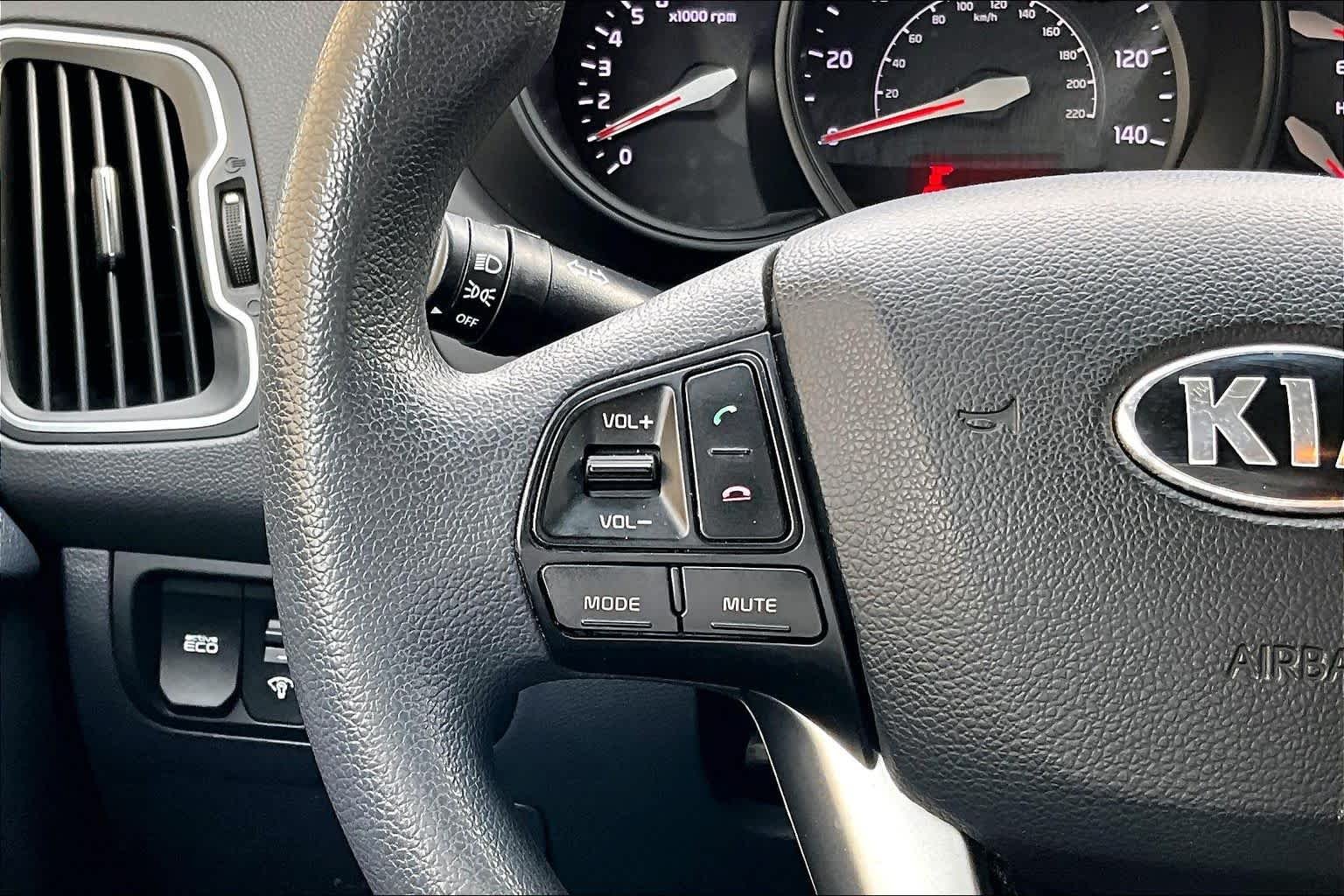 Used 2016 Bright Silver Metallic Kia LX image 23