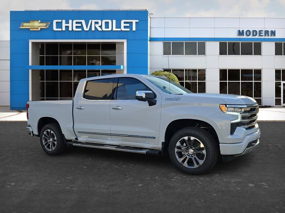 New 2026 Polar White Tricoat Chevrolet High Country image 7