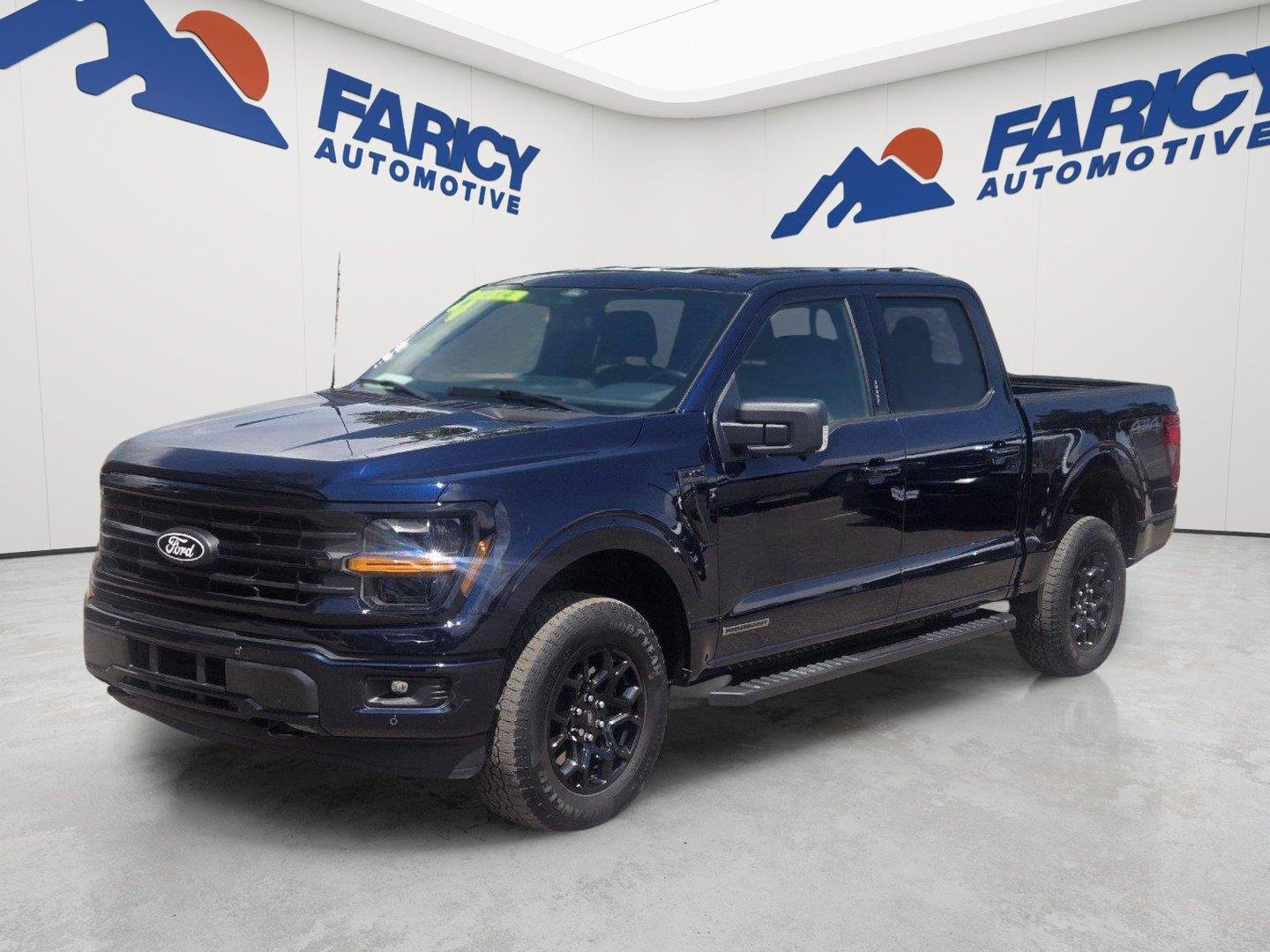 Used 2024 Blue Ford XLT image 1