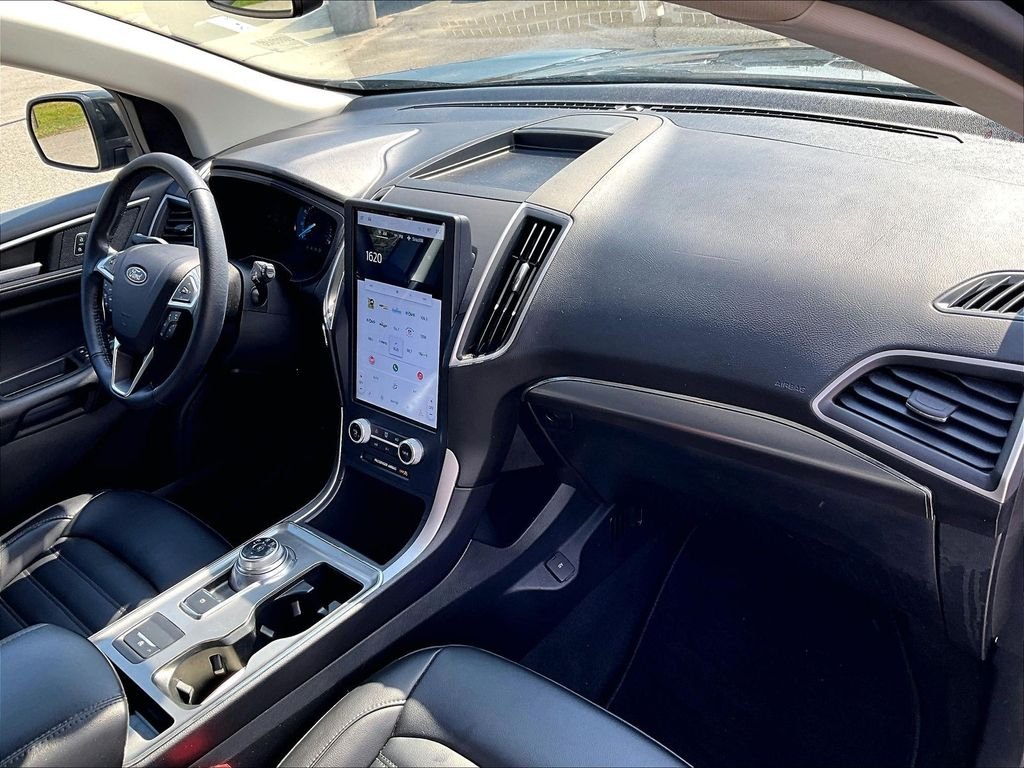 Used 2022 Green Ford SEL image 14