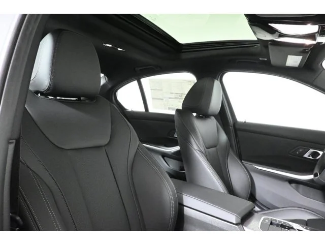 New 2026 Skyscraper Grey Metallic BMW 330i xDrive image 28