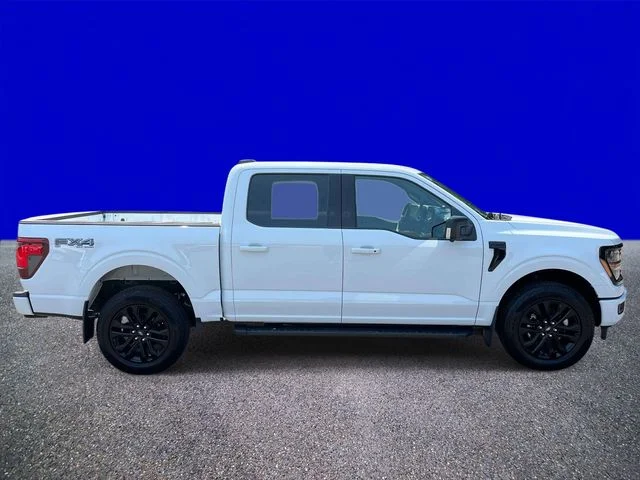 New 2026 Oxford White Ford XLT image 2