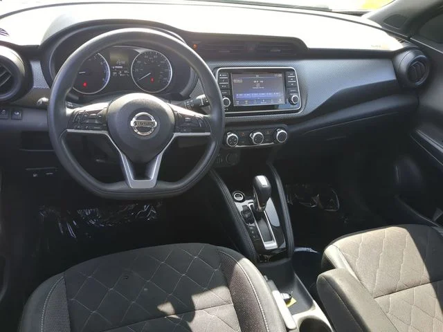 Used 2019 White Nissan S image 28