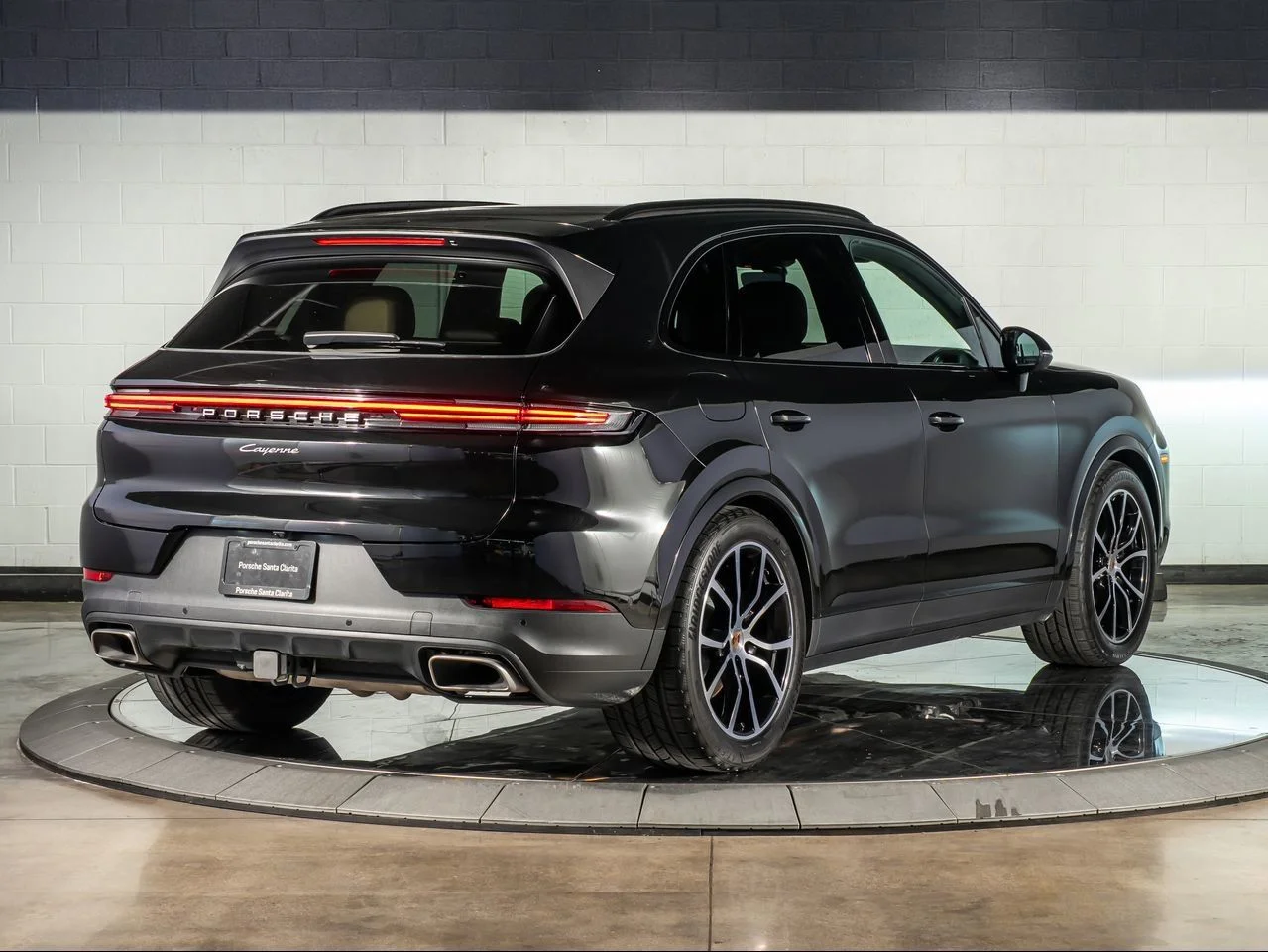 Used 2025 Black Porsche  image 9