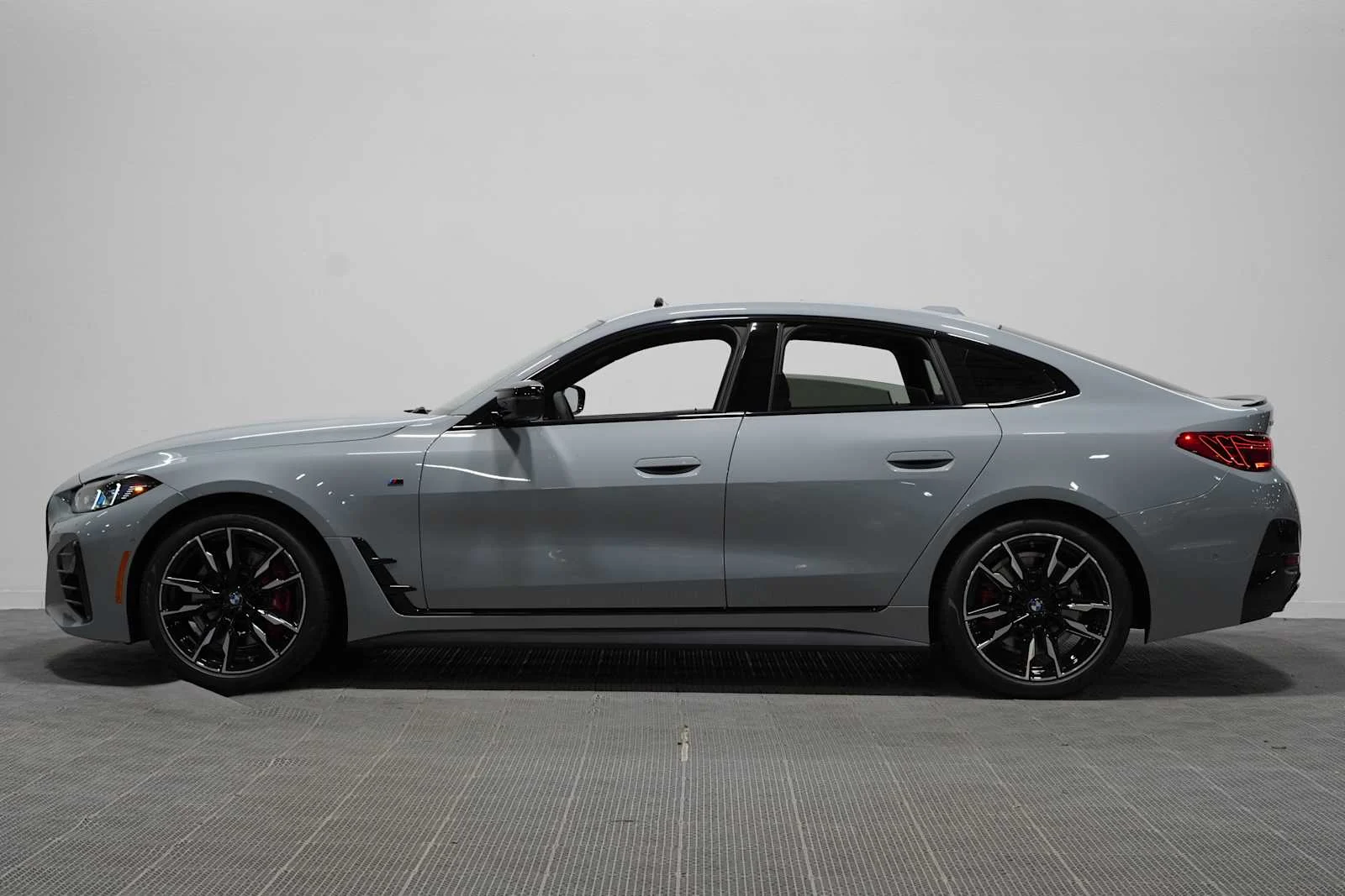 New 2026 Brooklyn Grey Metallic BMW M440i image 4