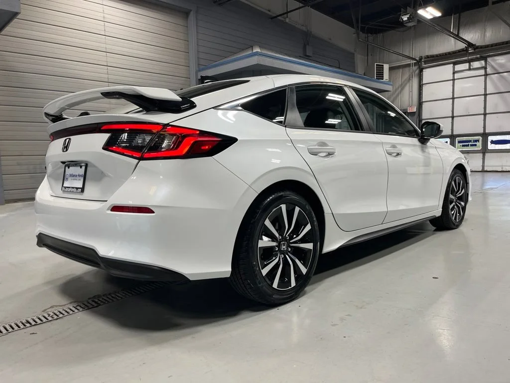 2024 Honda Civic Hatchback EX-L - Photo 40