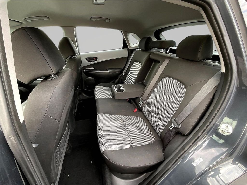 Used 2019 Gray Hyundai SE image 23