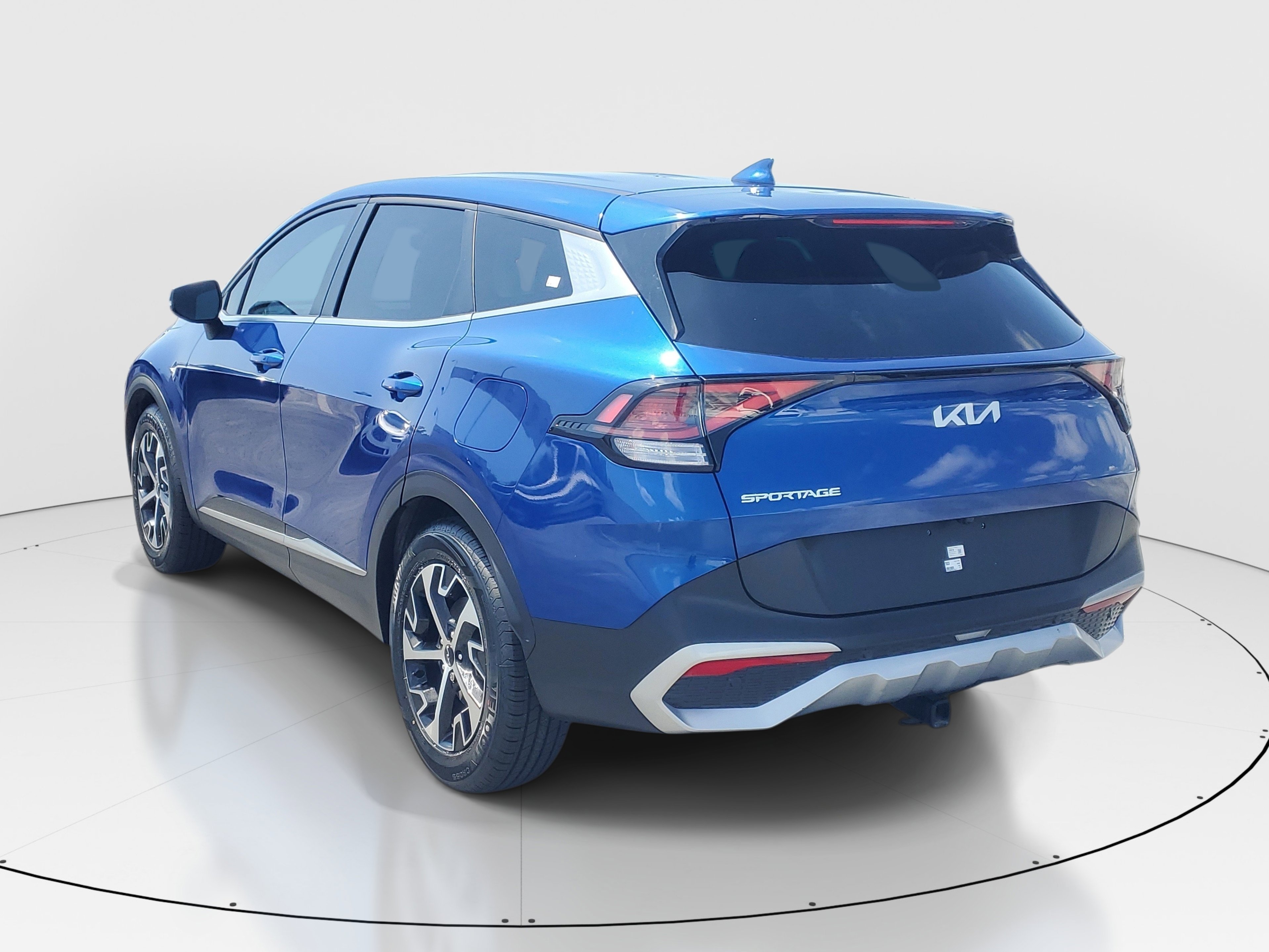 Used 2024 Sapphire Blue Kia EX image 5