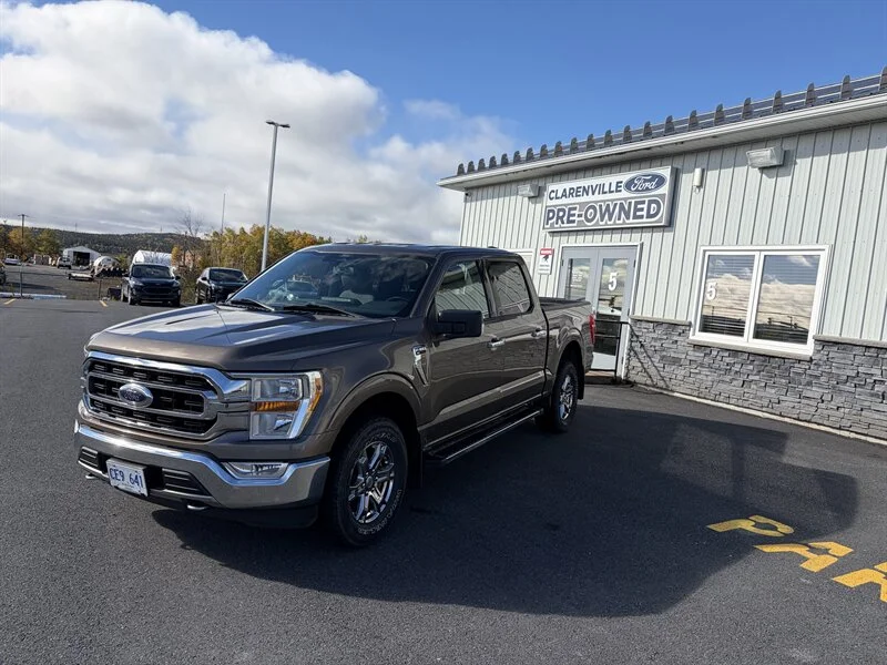 Used 2021 Grey Ford XLT image 2