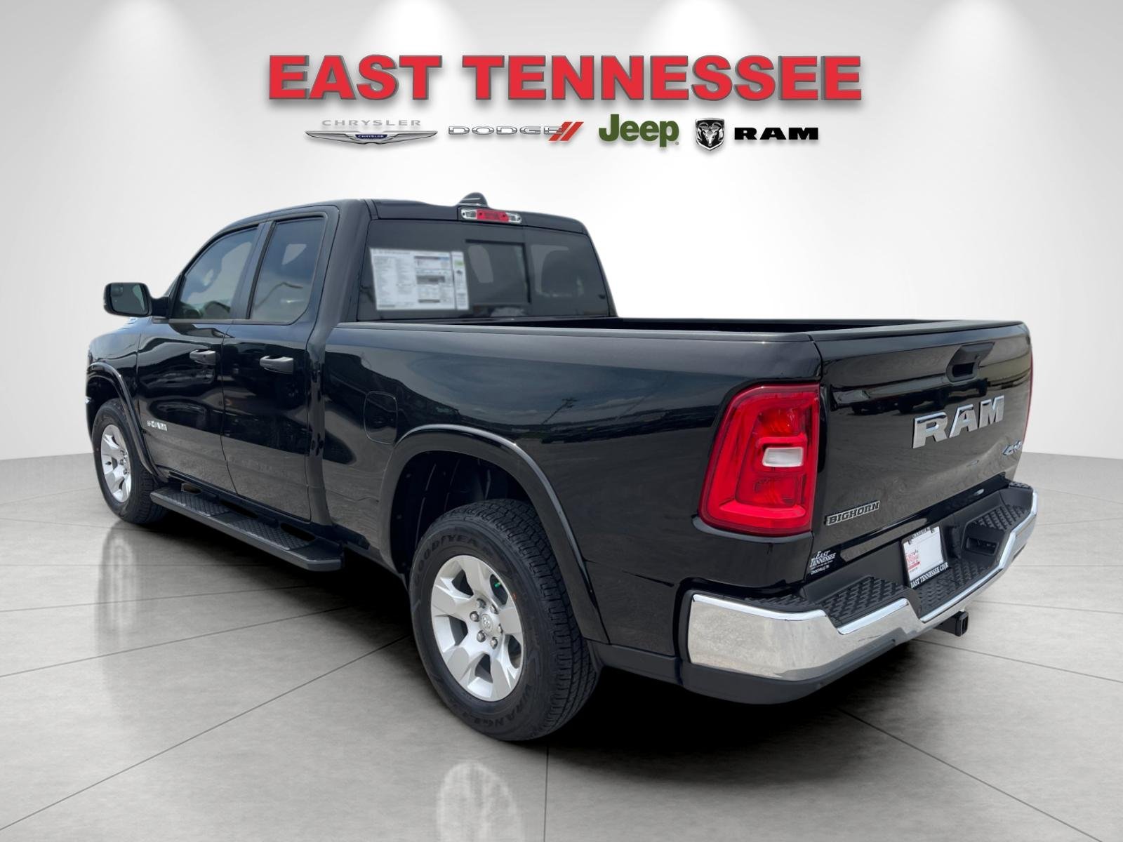 New 2026 Diamond Black Crystal Pearl-Coat Exterior Paint RAM Big Horn/Lone Star image 5