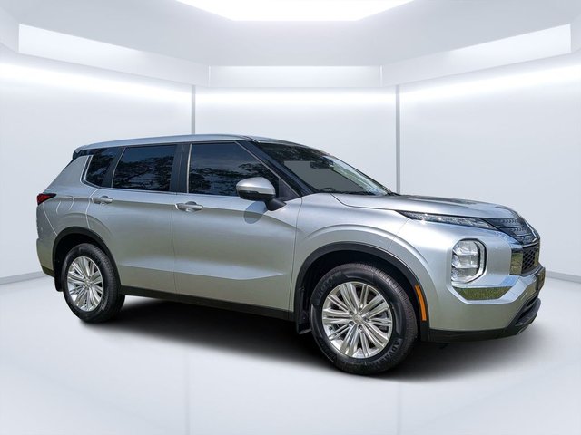 2024 Mitsubishi Outlander ES