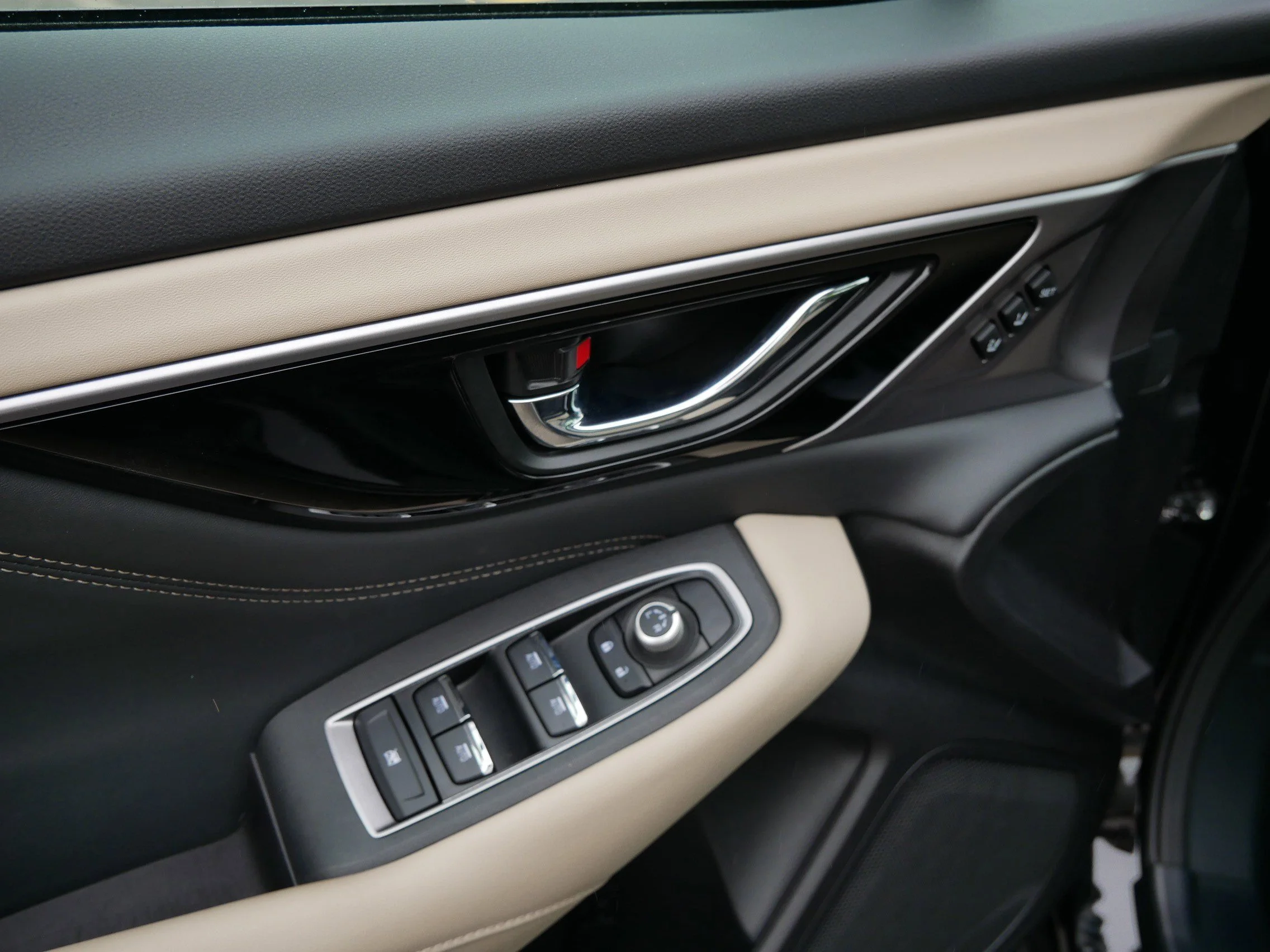 Used 2023 Crystal Black Silica Subaru Limited image 20