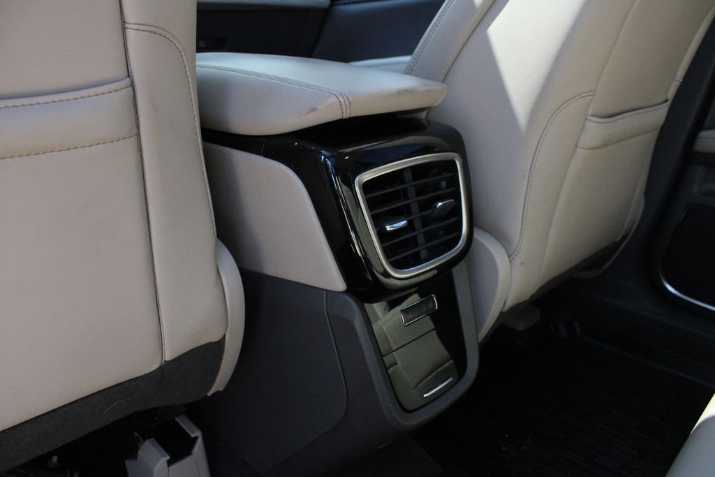 Used 2023 Pearl Metallic Lincoln Reserve image 24