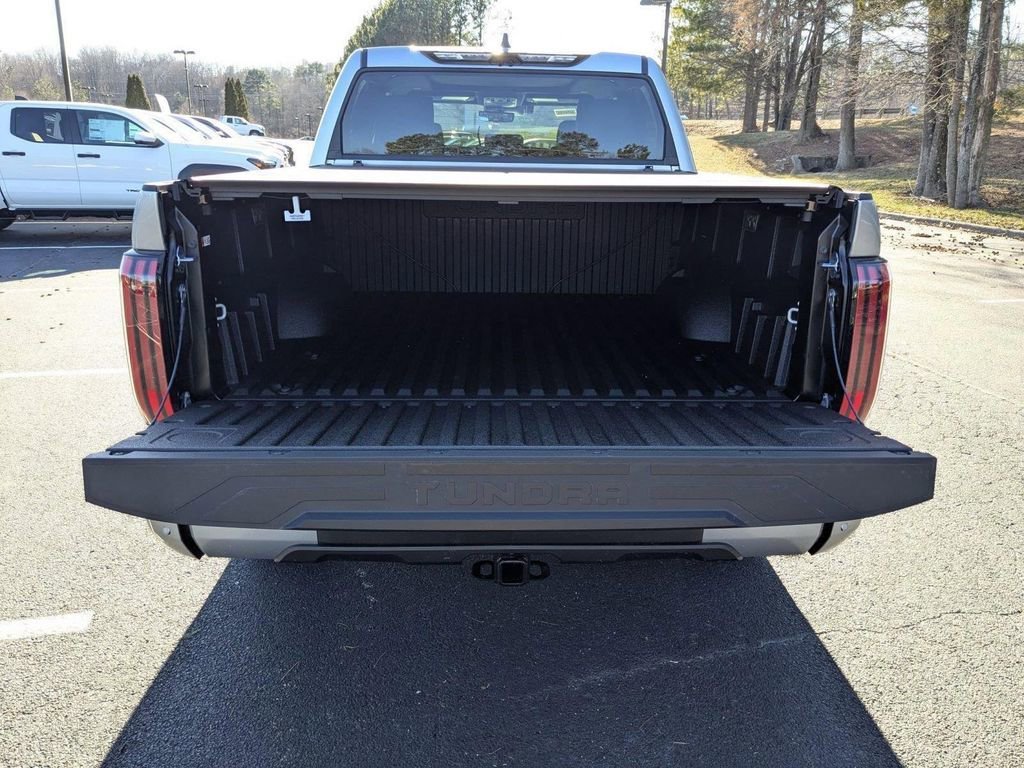 2025 Toyota Tundra Platinum - Photo 35