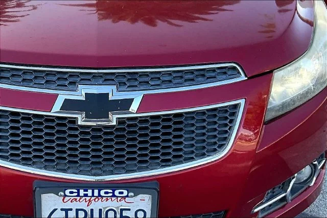 Used 2011 Crystal Red Metallic Tintcoat Chevrolet 2LT image 29