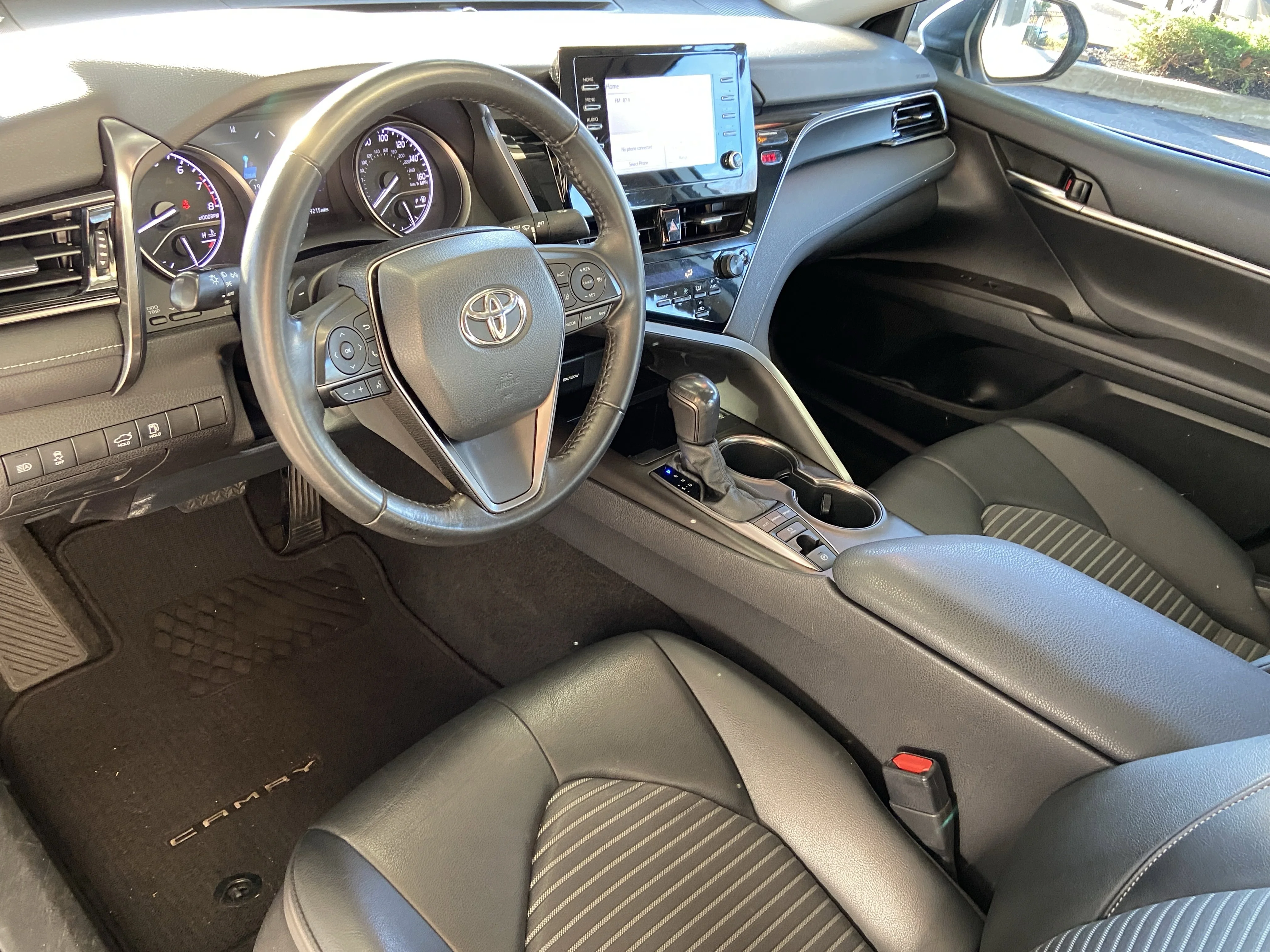 2022 Toyota Camry SE - Photo 24