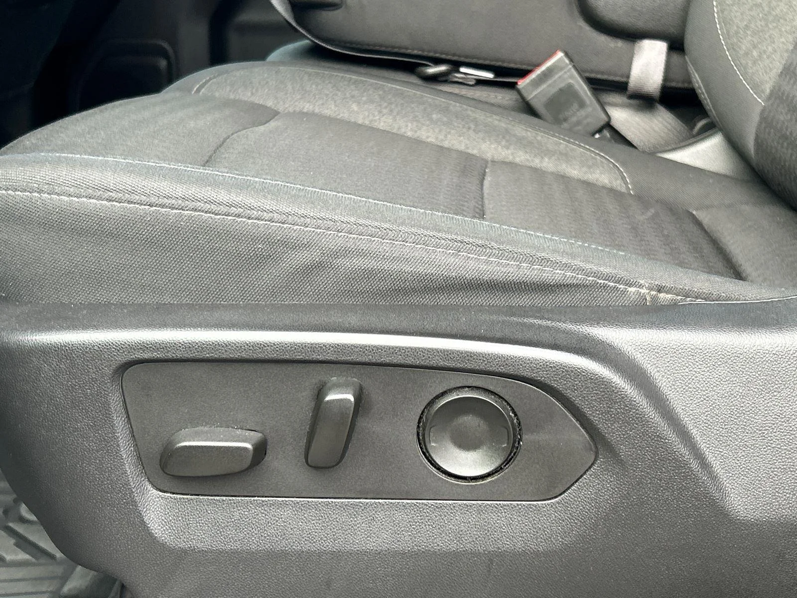 Used 2024 Summit White Chevrolet Custom Trail Boss image 18