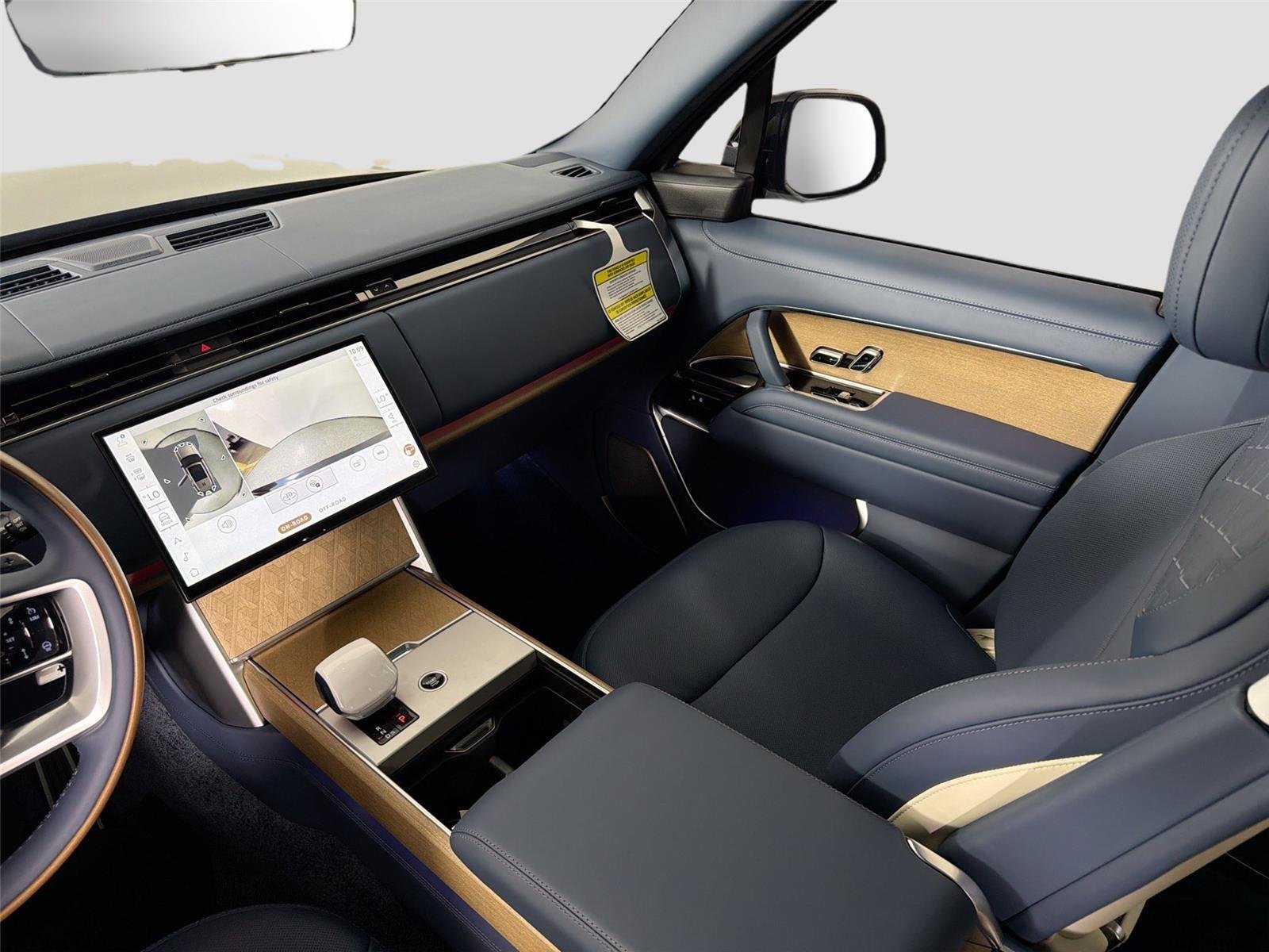 New 2026 Constellation Blue Ultra Metallic Gloss LAND ROVER SV Signature Suite image 23