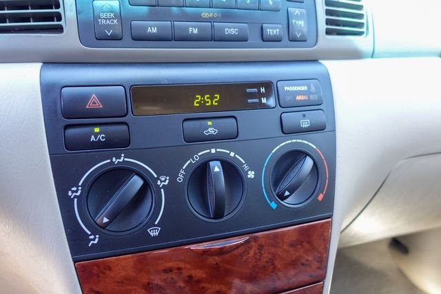 Used 2005 Red Toyota LE image 17
