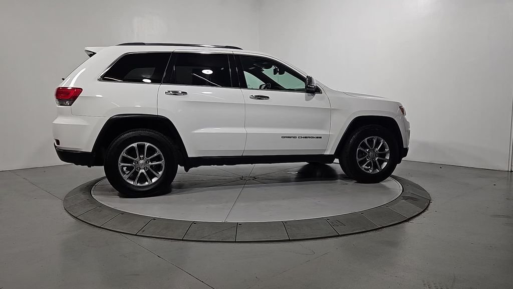 Used 2016 White Jeep Limited image 7