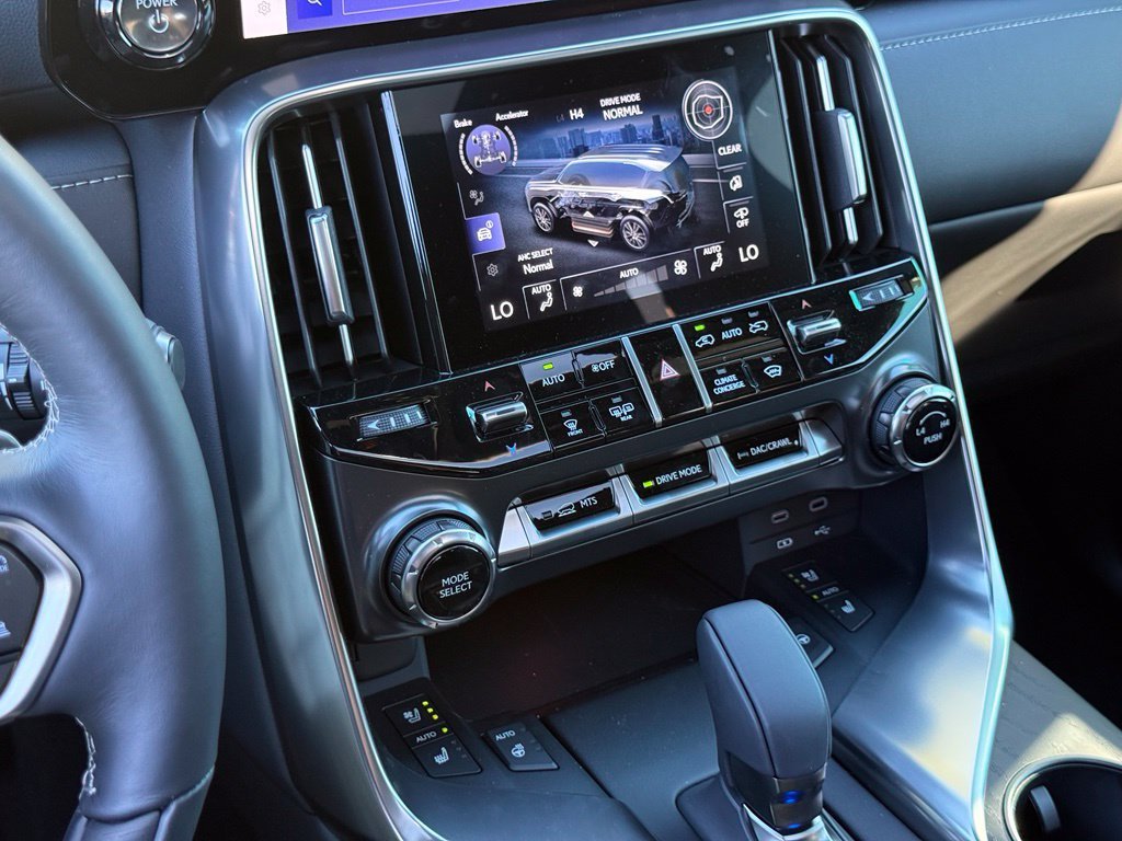 2026 Lexus LX 700h Luxury - Photo 31