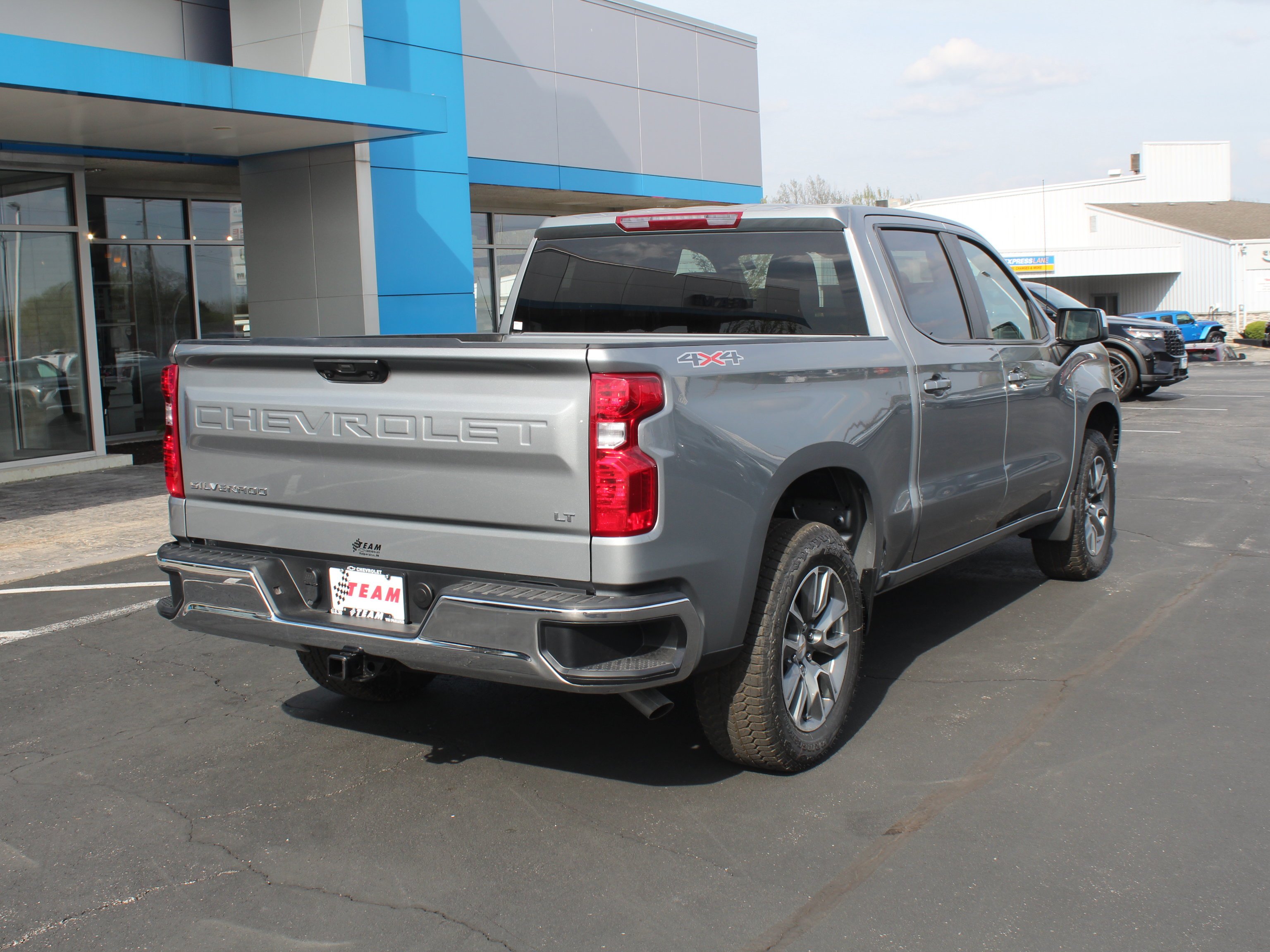 New 2026 Sterling Gray Metallic Chevrolet LT (2FL) image 4