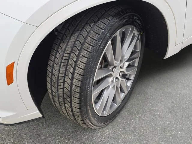 Used 2020 White Cadillac Sport image 29